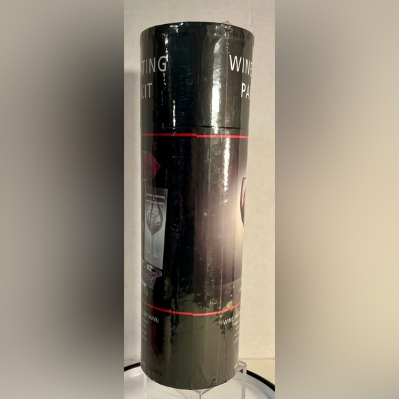 URBAN TREND Pull It WINE TASTING PARTY KIT New & Sealed 12 Invitations, 3 Bags. - Picture 5 of 7